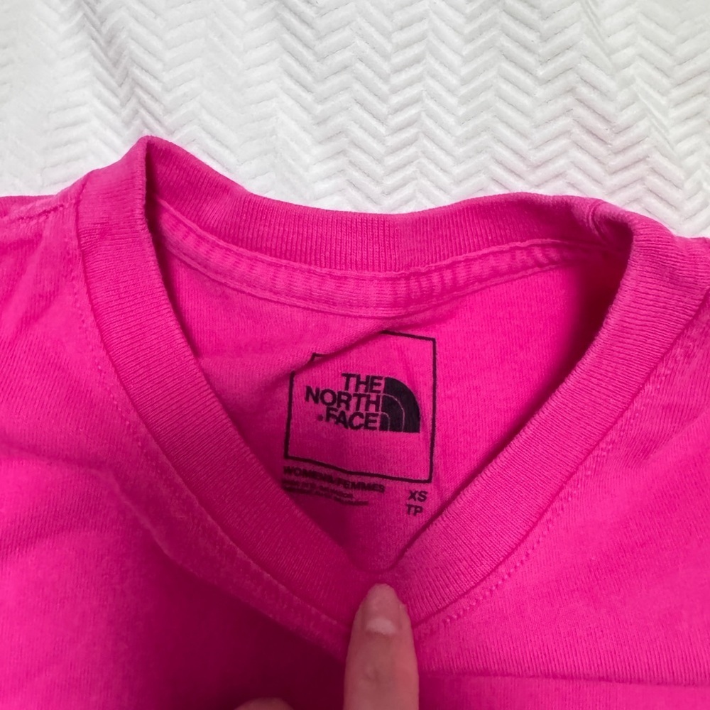The North Face Pink T-Shirt in XS - Picture 4 of 6
